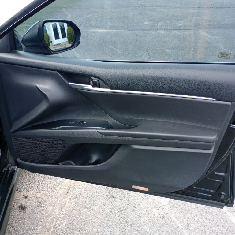 2018 Toyota Camry Image 22