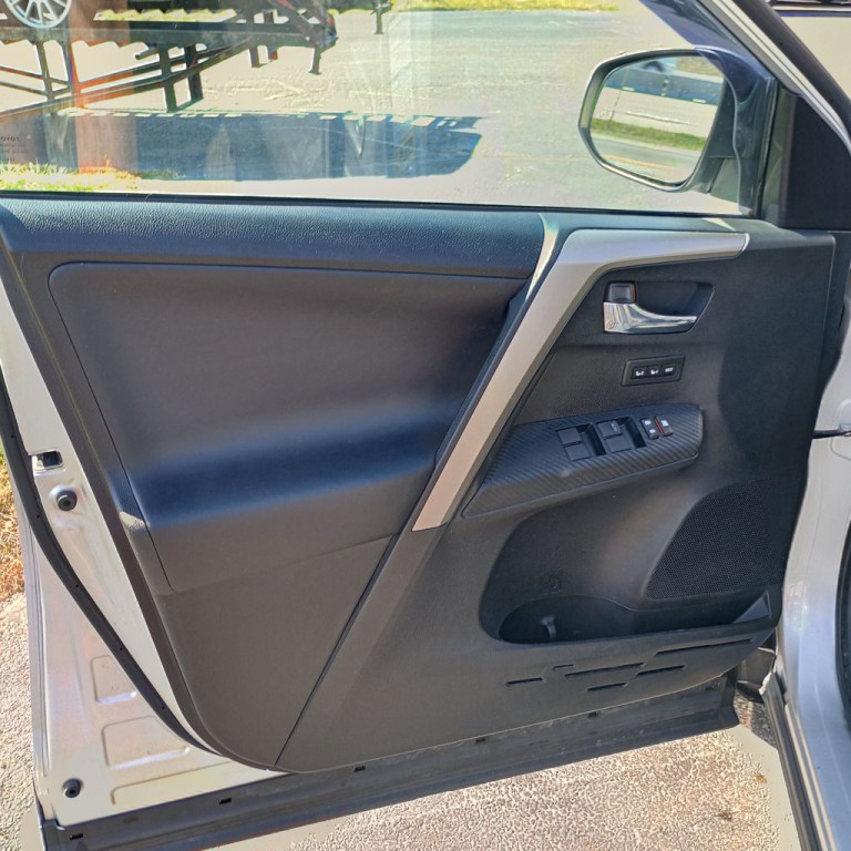 2014 Toyota Rav4 Image 11