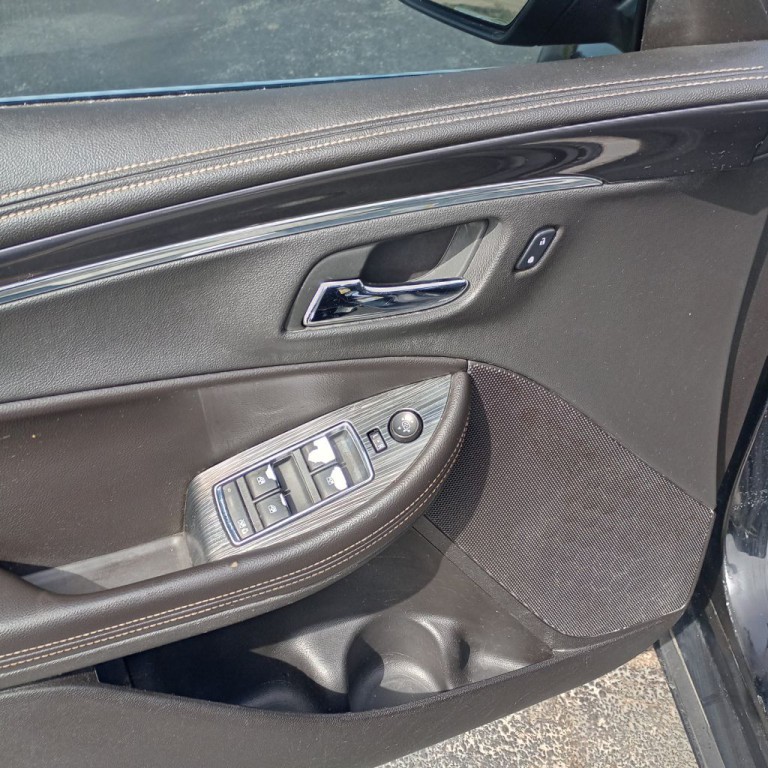 2016 Chevrolet Impala Image 11