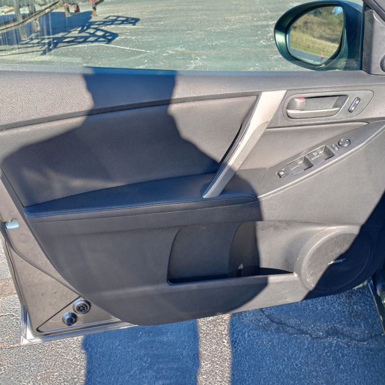 2012 Mazda Mazda3 Image 11