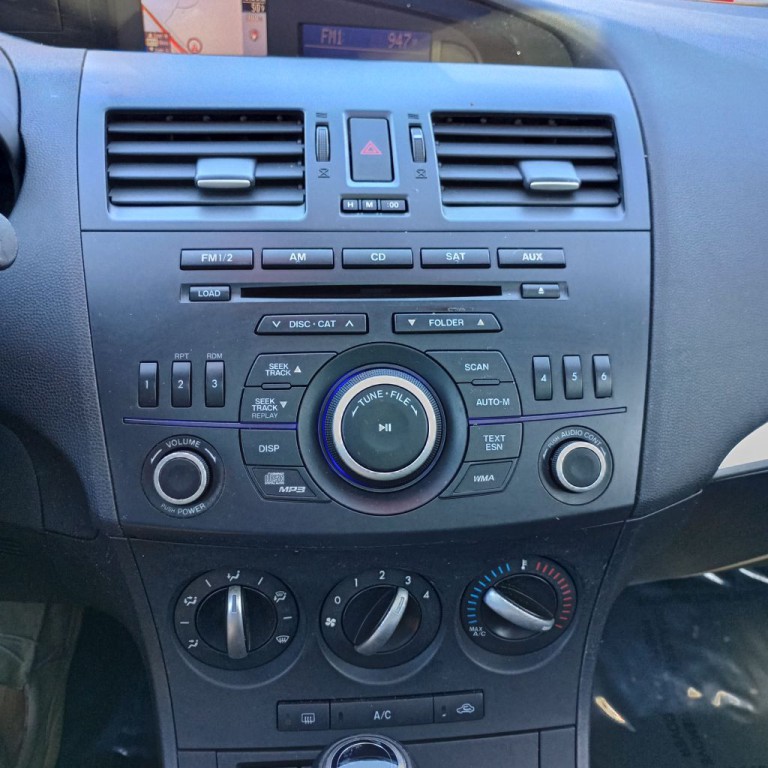 2012 Mazda Mazda3 Image 15