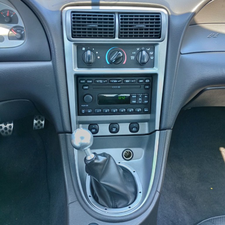 2003 Ford Mustang Image 13