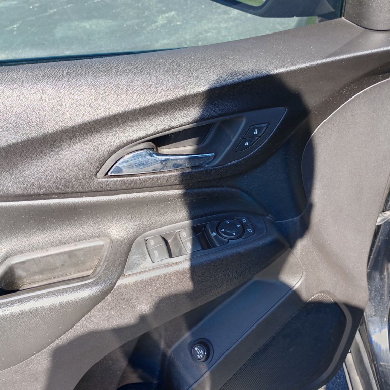 2020 Chevrolet Equinox Image 12