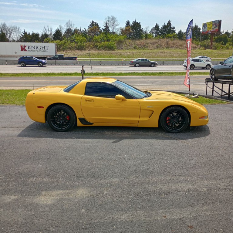 2004 Chevrolet Corvette Image 6