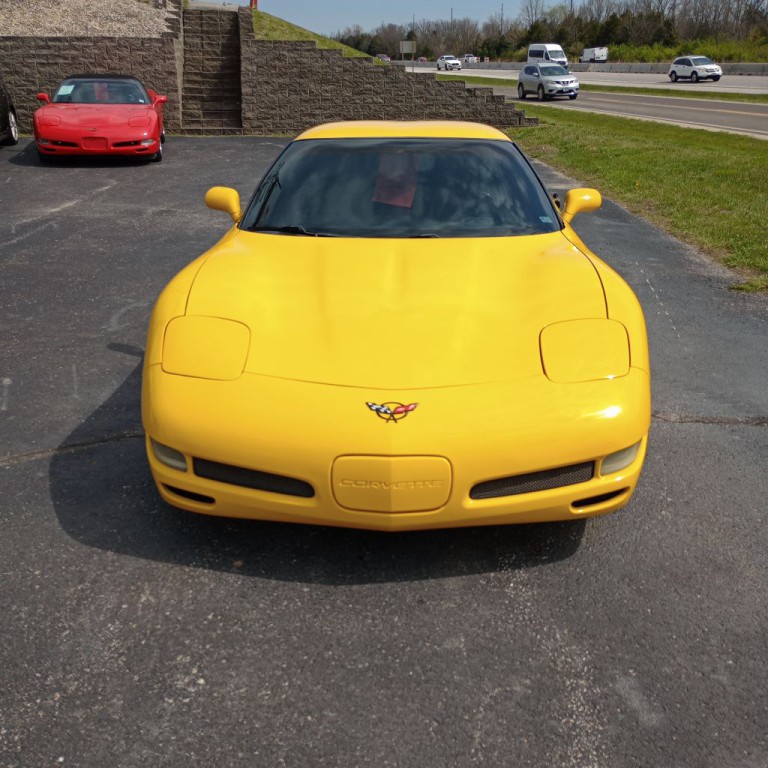 2004 Chevrolet Corvette Image 8