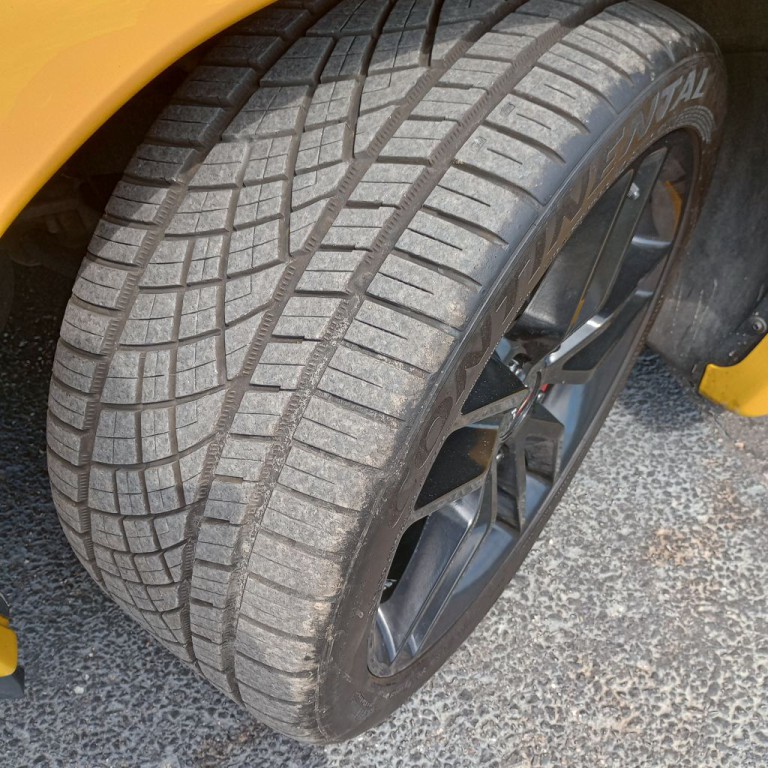 2004 Chevrolet Corvette Image 19