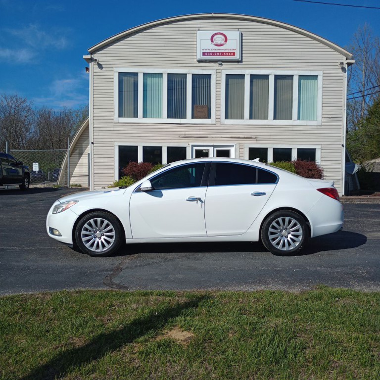 2013 Buick Regal Image 2