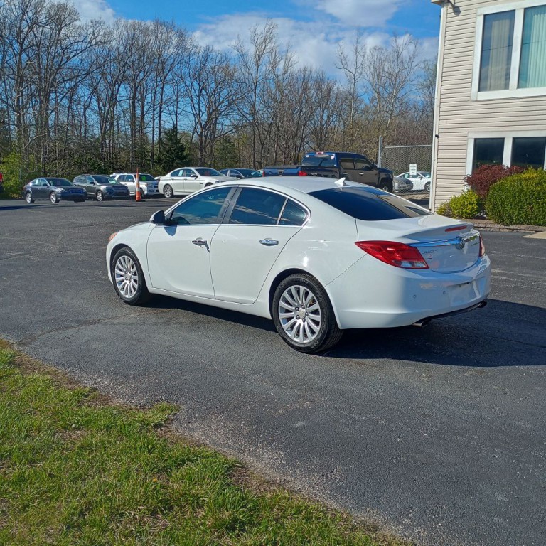 2013 Buick Regal Image 3