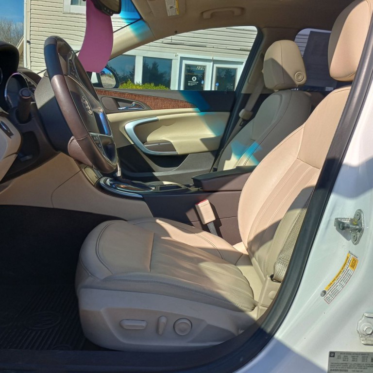 2013 Buick Regal Image 15