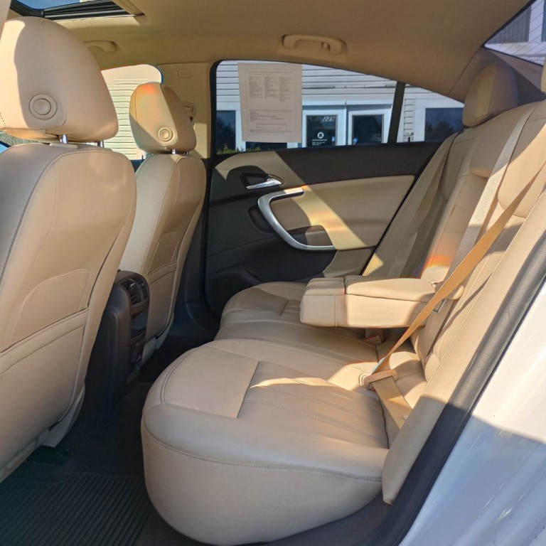 2013 Buick Regal Image 18