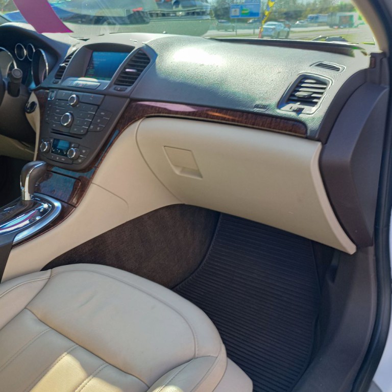 2013 Buick Regal Image 22