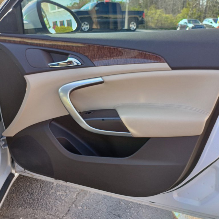 2013 Buick Regal Image 23