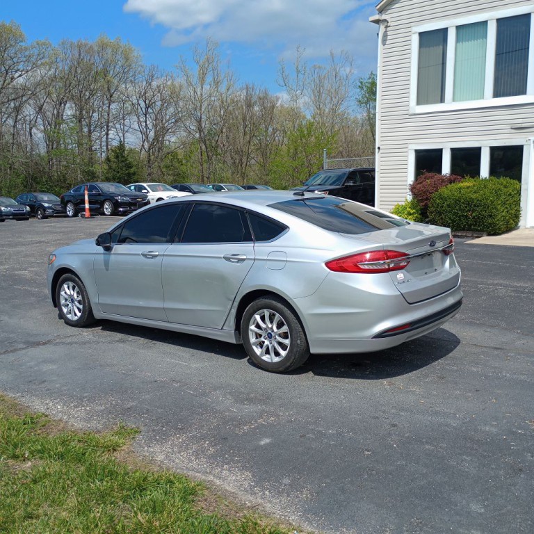 2017 Ford Fusion Image 3