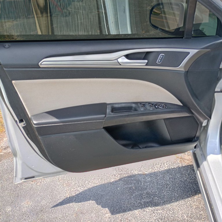 2017 Ford Fusion Image 11