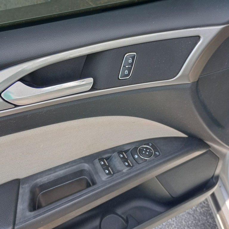 2017 Ford Fusion Image 12