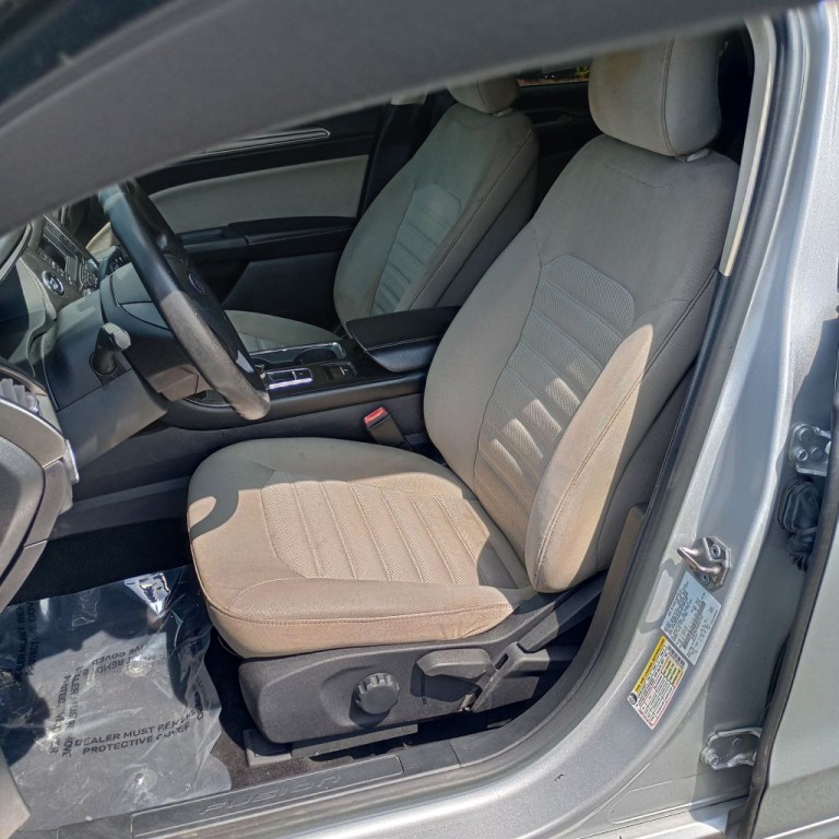 2017 Ford Fusion Image 15