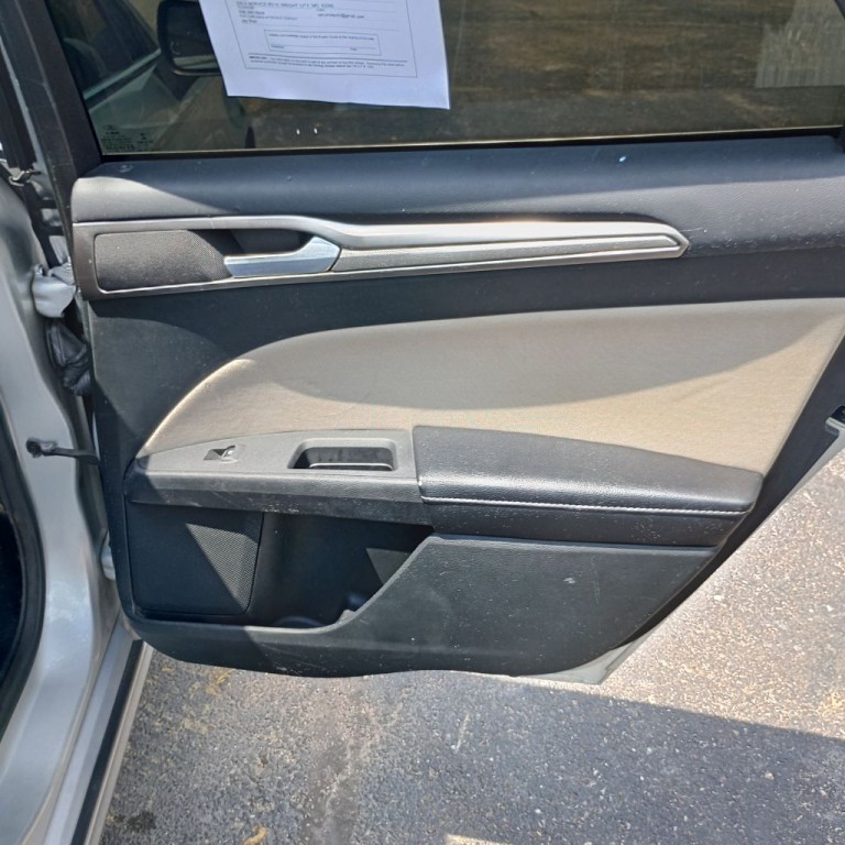 2017 Ford Fusion Image 19