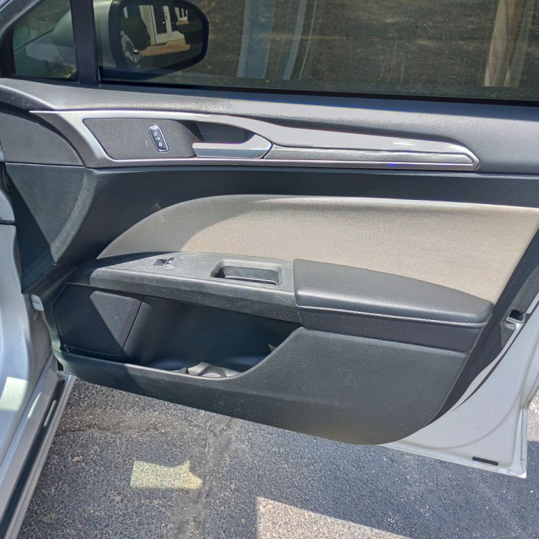 2017 Ford Fusion Image 22