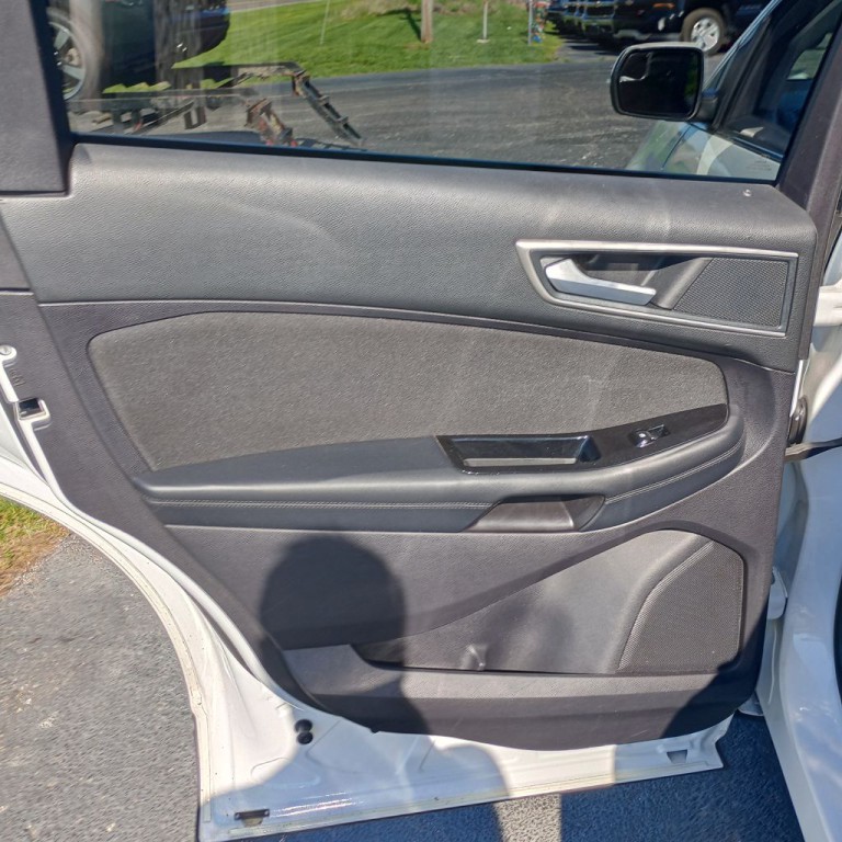 2018 Ford Edge Image 15