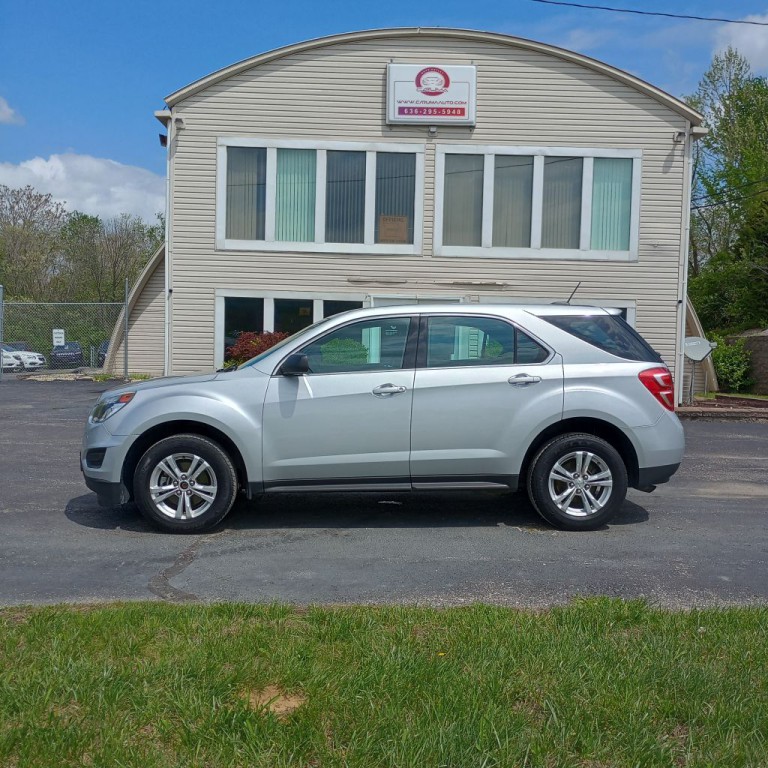 2016 Chevrolet Equinox Image 2