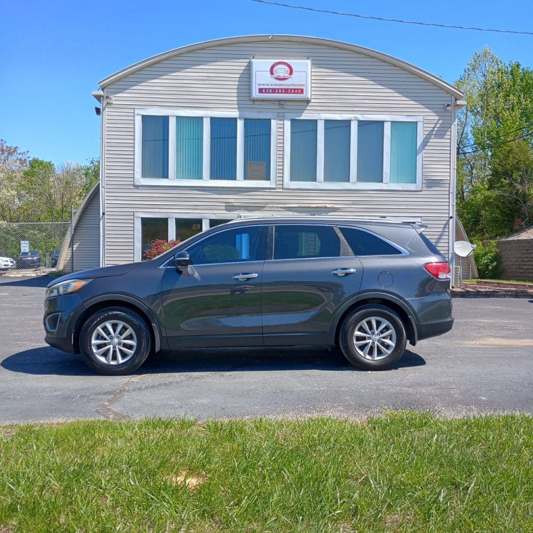 2018 Kia Sorento Image 2