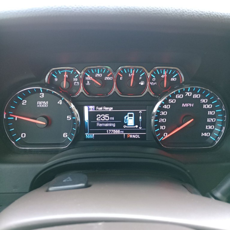 2019 Chevrolet Suburban Image 10