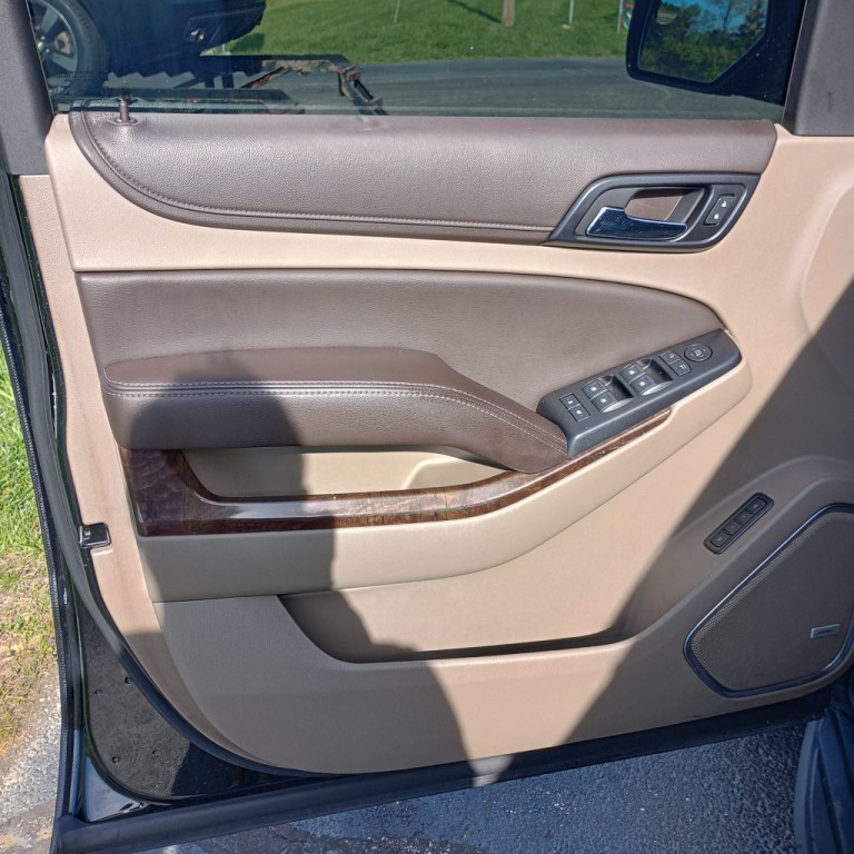 2019 Chevrolet Suburban Image 11