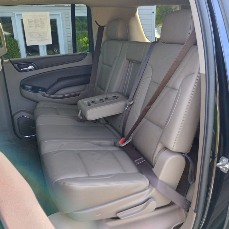 2019 Chevrolet Suburban Image 17
