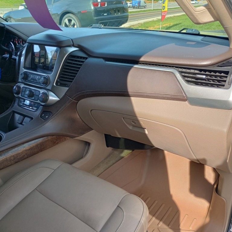 2019 Chevrolet Suburban Image 22