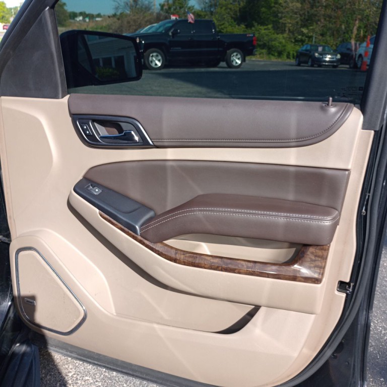 2019 Chevrolet Suburban Image 23