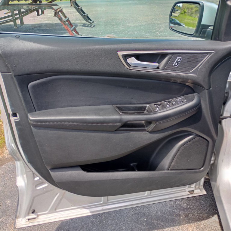 2016 Ford Edge Image 11