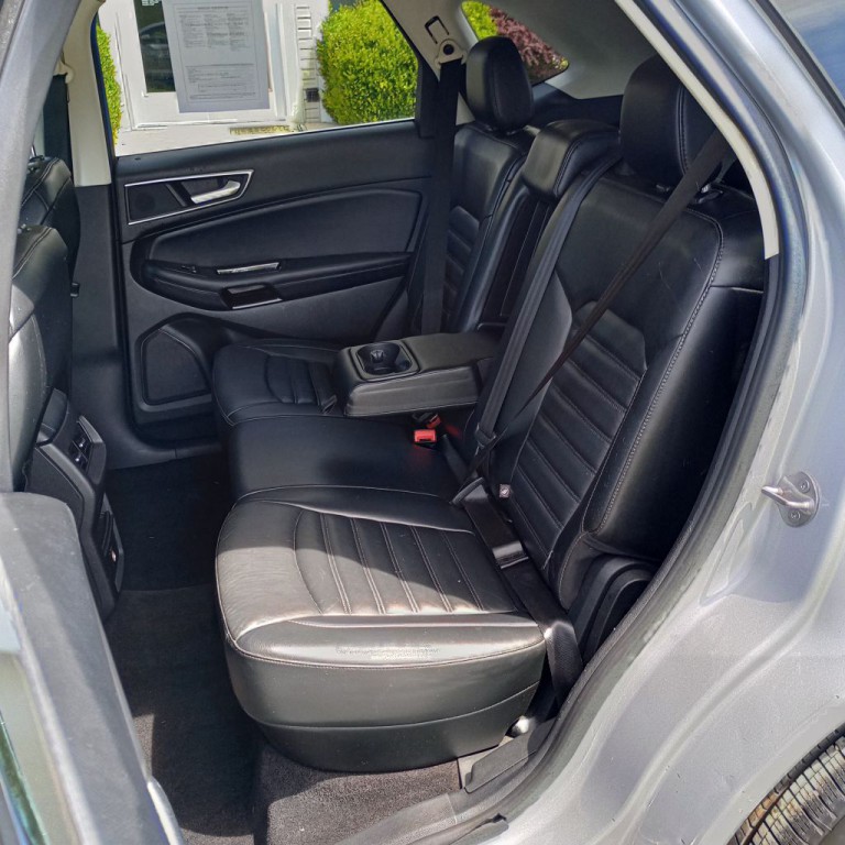 2016 Ford Edge Image 17