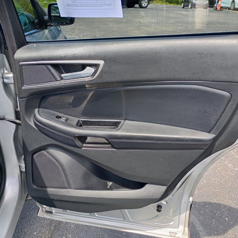 2016 Ford Edge Image 19