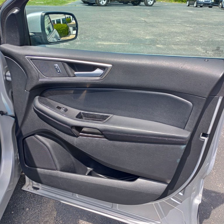 2016 Ford Edge Image 22