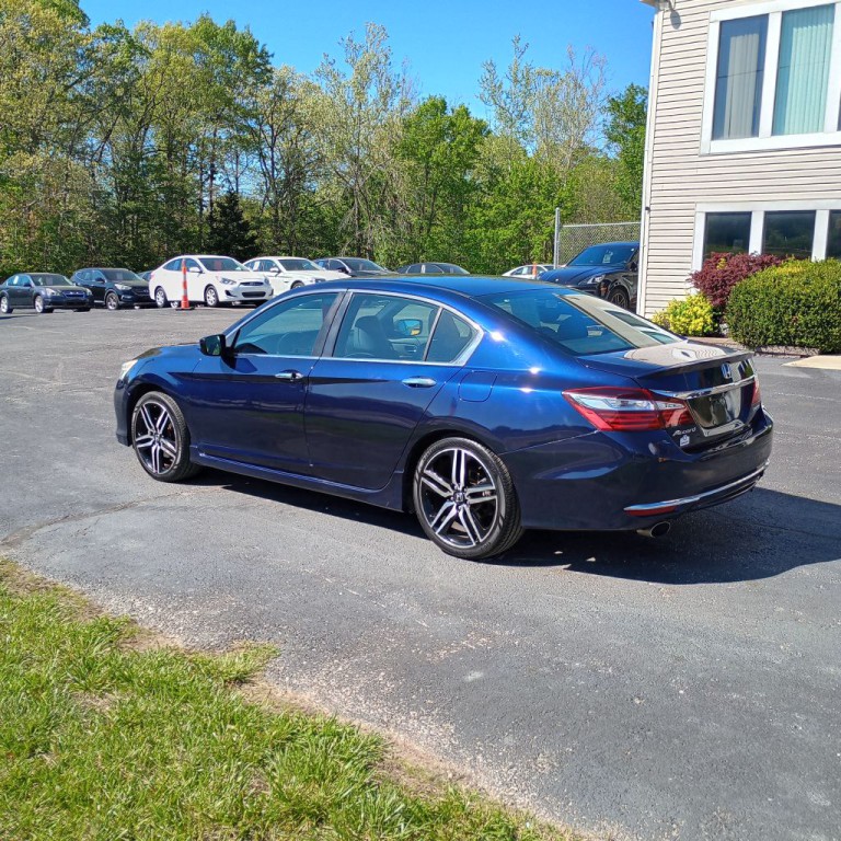 2017 Honda Accord Image 3