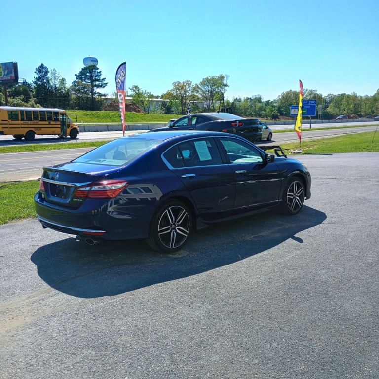 2017 Honda Accord Image 5