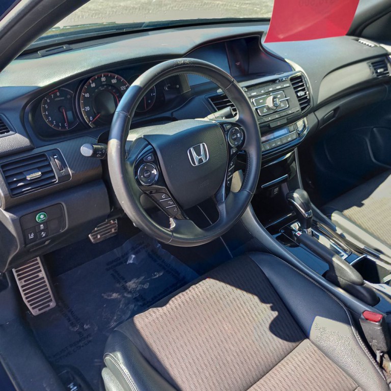 2017 Honda Accord Image 9