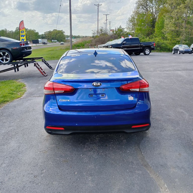 2017 Kia Forte Image 4
