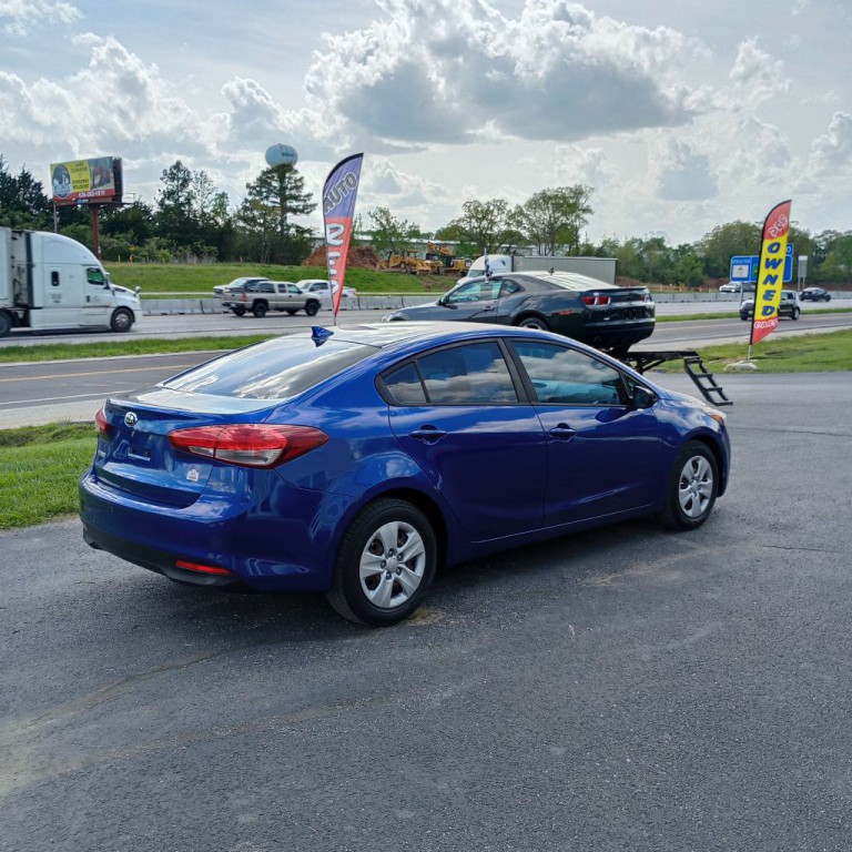 2017 Kia Forte Image 5