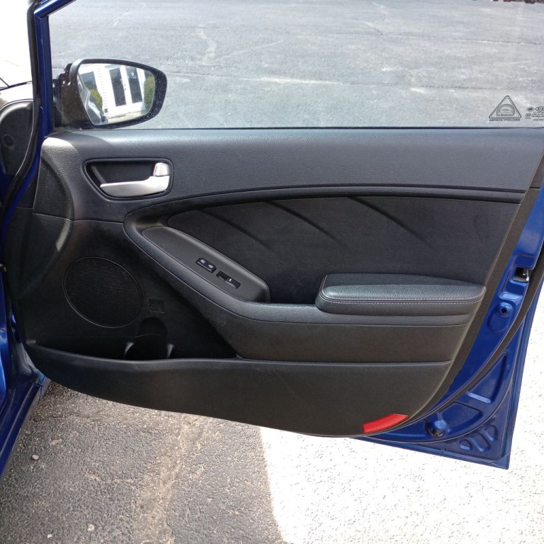 2017 Kia Forte Image 21
