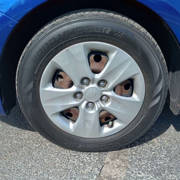 2017 Kia Forte Image 23