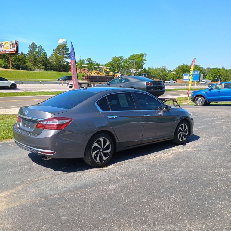 2017 Honda Accord Image 5
