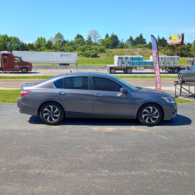 2017 Honda Accord Image 6