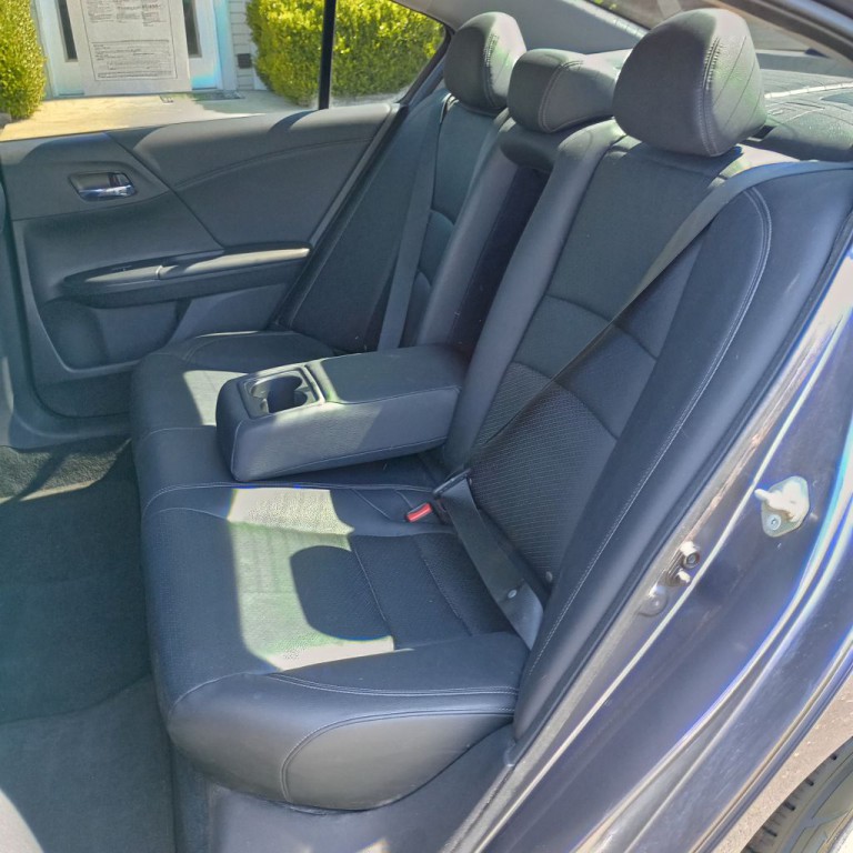 2017 Honda Accord Image 18