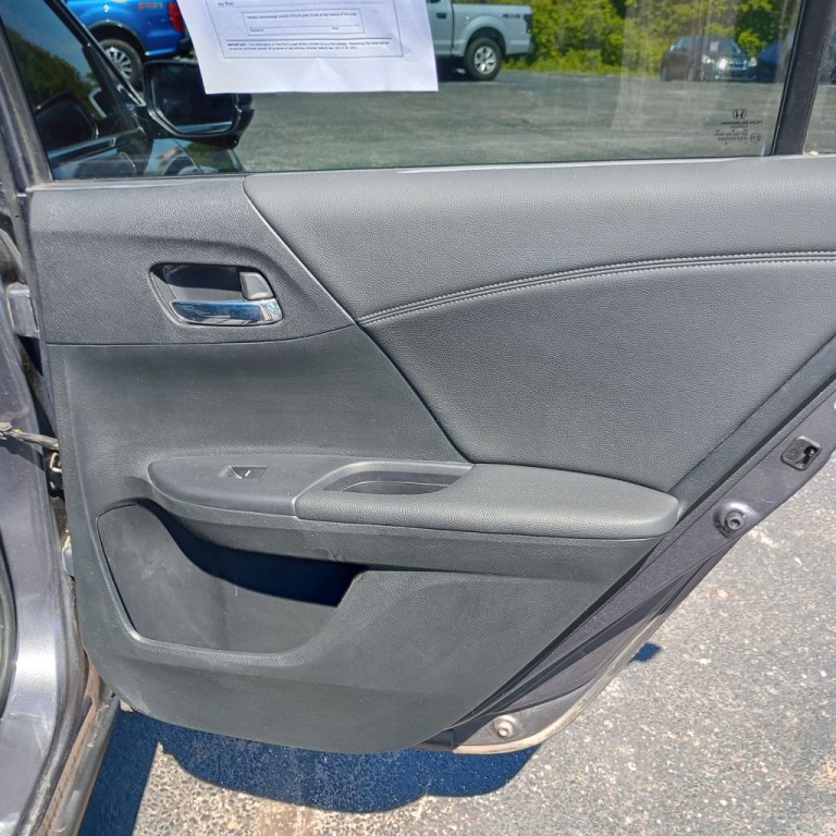 2017 Honda Accord Image 20
