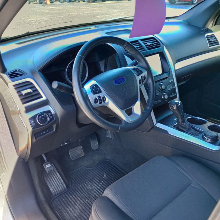 2012 Ford Explorer Image 9