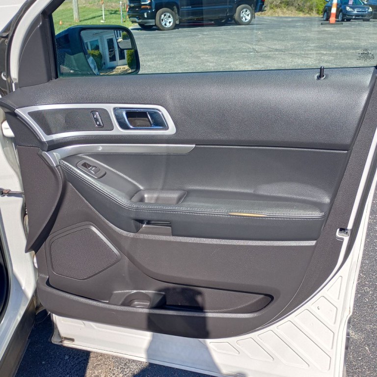 2012 Ford Explorer Image 23