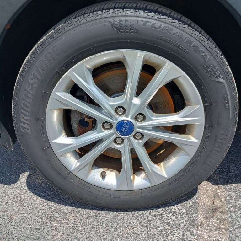 2017 Ford Escape Image 24
