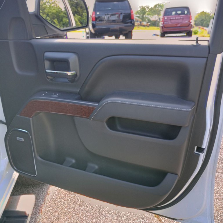 2015 GMC Sierra Image 23