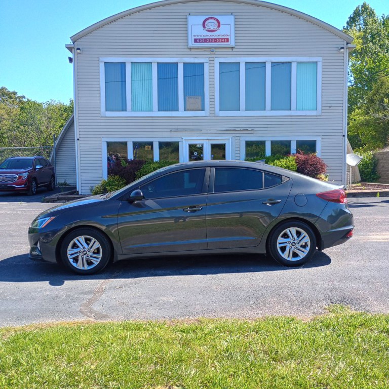 2020 Hyundai Elantra Image 2